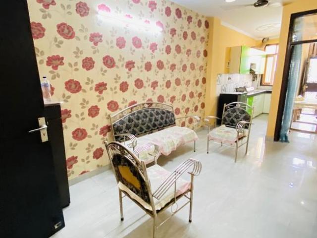 Flat for rent in West Delhi, Deri