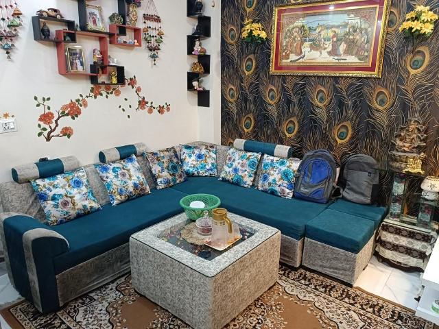 Flat for sale in West Delhi, Deri