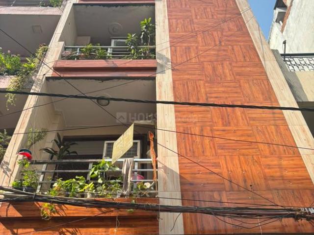 Flat for sale in West Delhi, Deri
