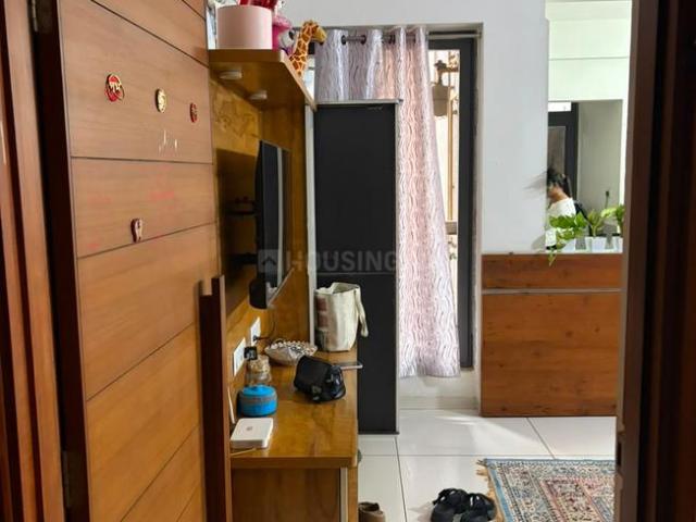 Flat for rent in Tragad, Ahmedabad