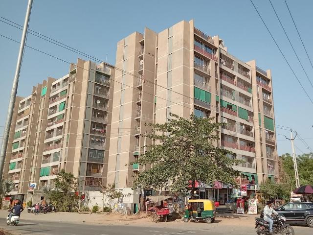 Flat for sale in Tragad, Ahmedabad