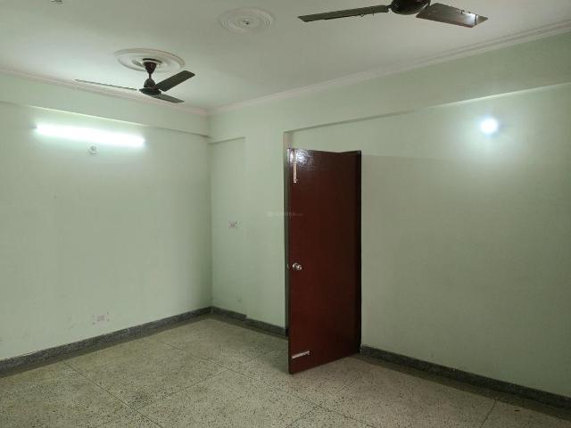 Flat for rent in Deri
