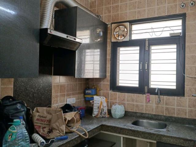 Flat for rent in Deri