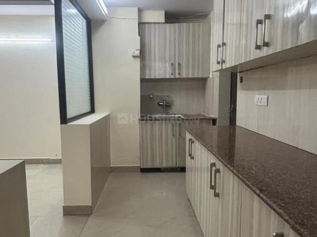 Flat for rent in Deri