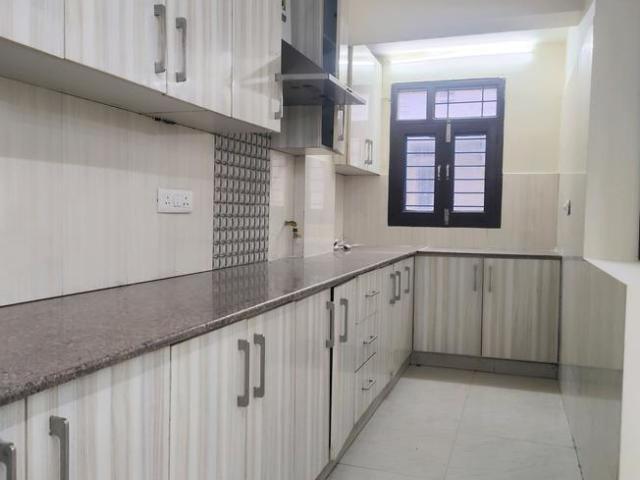 Flat for rent in Deri