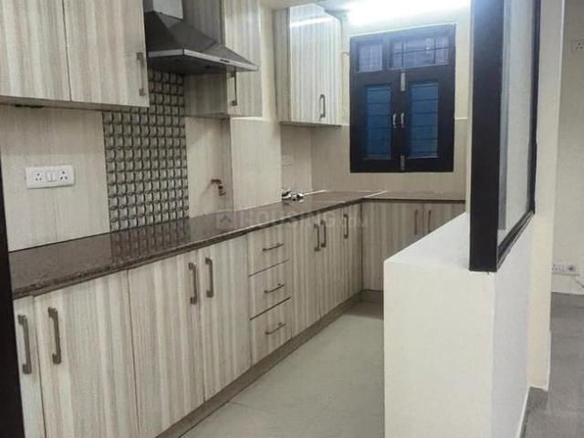 Flat for rent in Deri