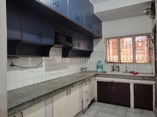 Flat for rent in Deri