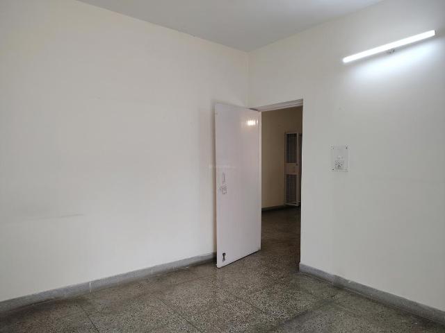 Flat for rent in Deri
