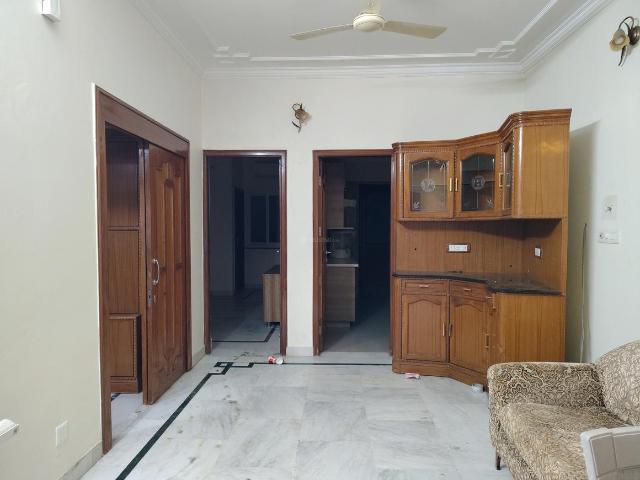 Flat for rent in Deri