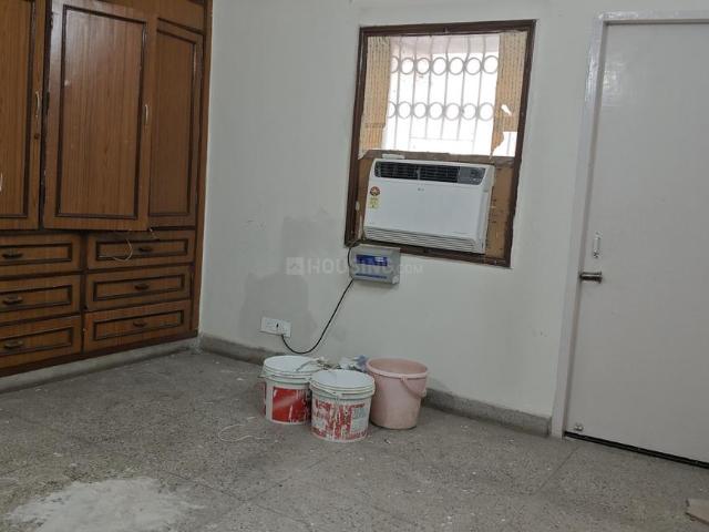 Flat for rent in Deri