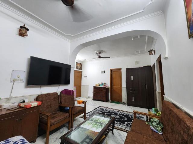 Flat for rent in Deri