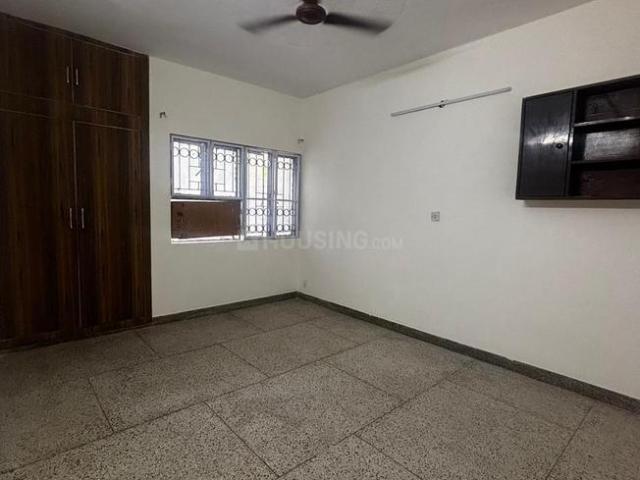 Flat for rent in Deri