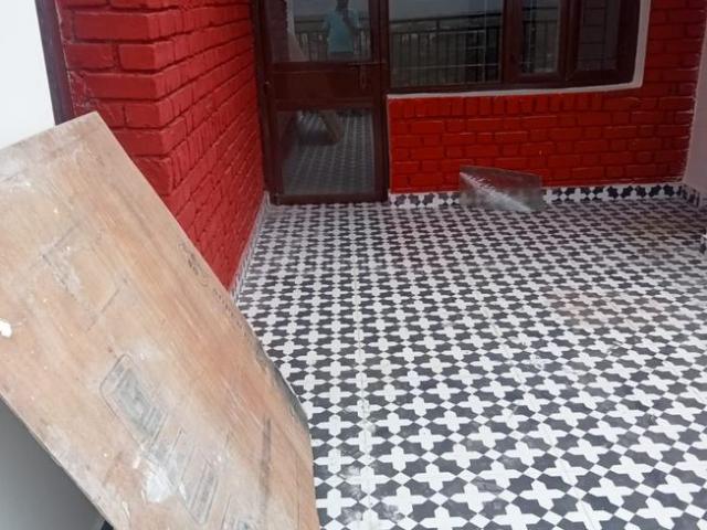Flat for rent in Deri
