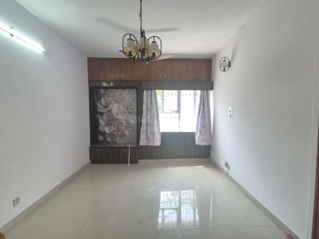 Flat for rent in South Delhi, Deri