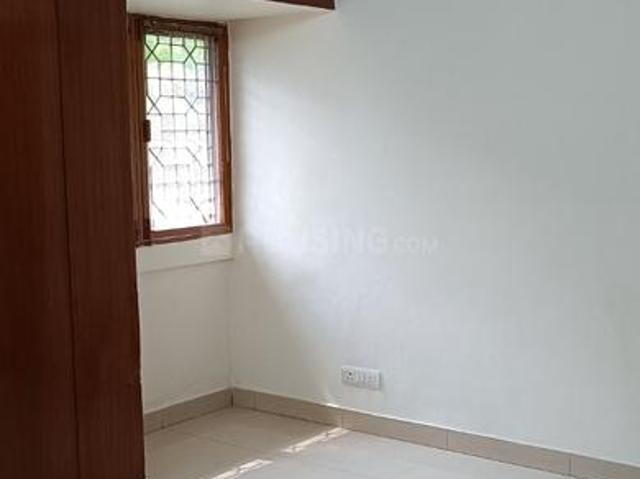 Flat for rent in Deri