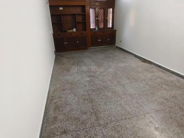 Flat for rent in Deri