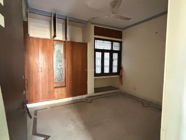 Flat for sale in East Delhi, Deri
