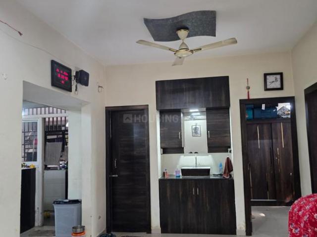 Flat for rent in Sarkhej, Gujarat