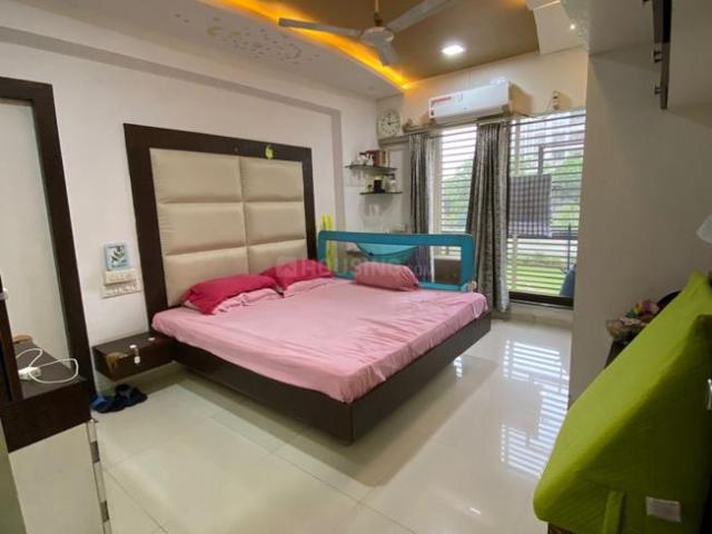 Flat for rent in Sarkhej, Gujarat