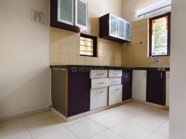 Flat for rent in Sarkhej, Gujarat
