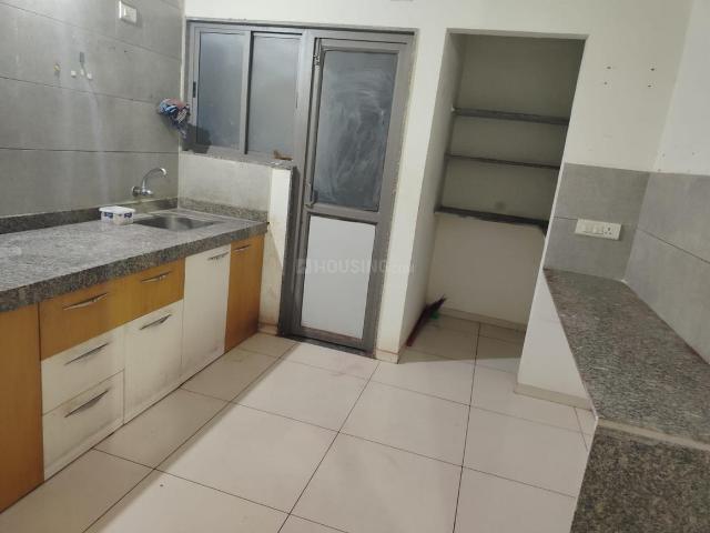 Flat for rent in Sarkhej, Gujarat