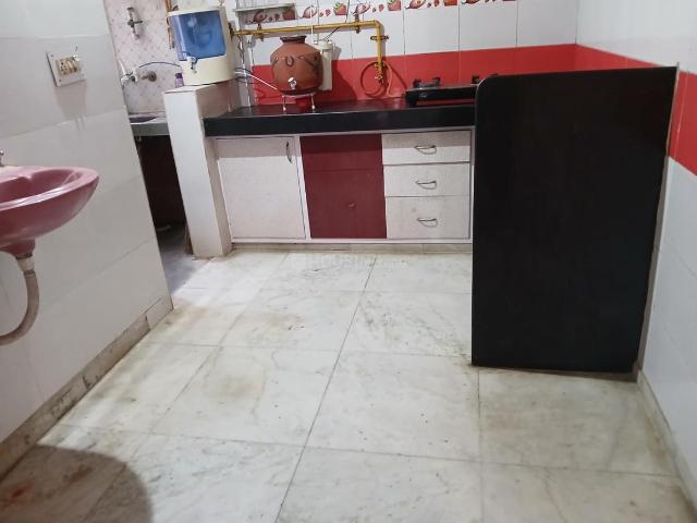 Flat for rent in Sarkhej, Gujarat