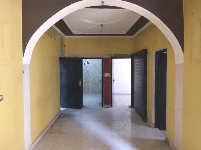 Flat for sale in West Delhi, Deri