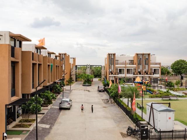 Duplex for sale in Madya