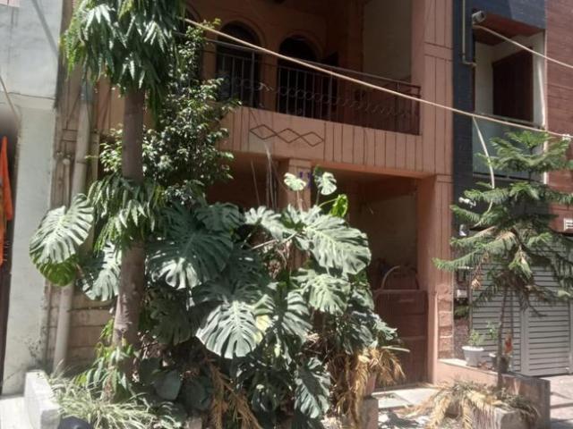 Duplex for sale in West Delhi, Deri