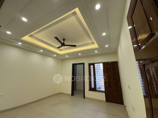 Flat for rent in South Delhi, Deri
