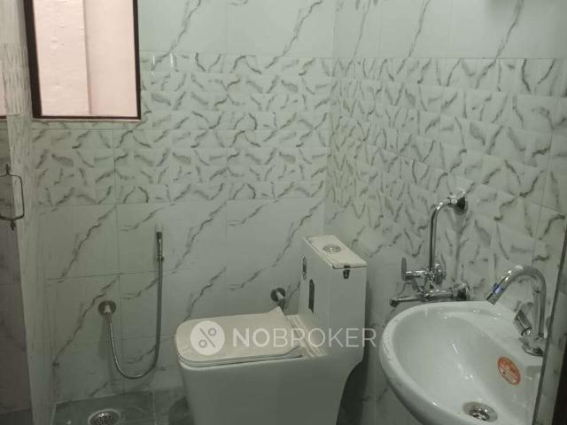 Flat for rent in South Delhi, Deri