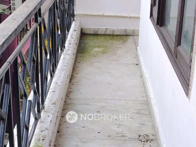 Flat for rent in South Delhi, Deri