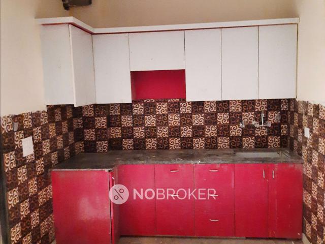 Flat for rent in South West Delhi, Deri