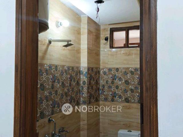 Flat for rent in West Delhi, Deri