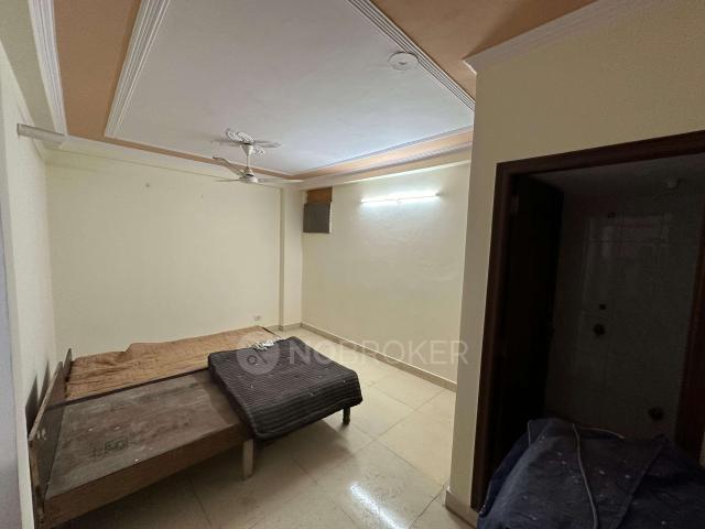 Flat for rent in South Delhi, Deri