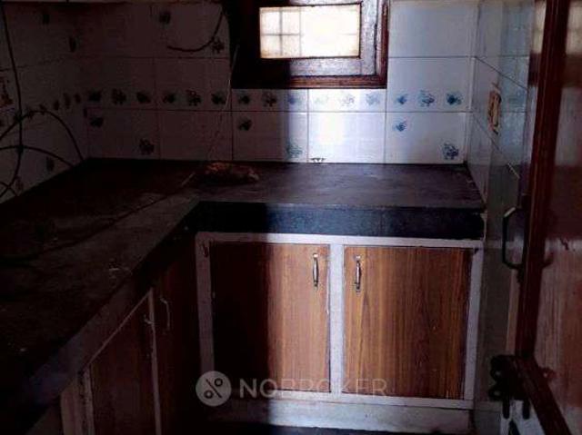 Flat for rent in West Delhi, Deri