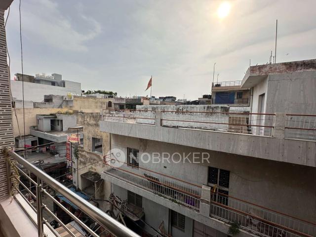 Flat for rent in West Delhi, Deri