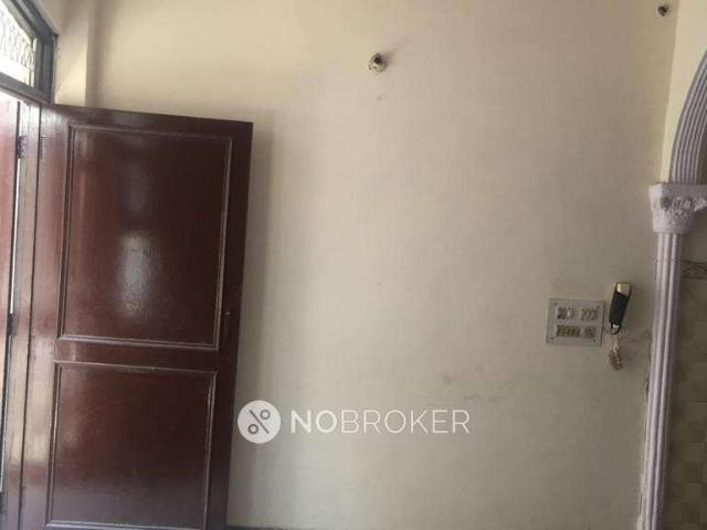 Flat for rent in West Delhi, Deri