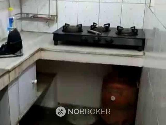 Flat for rent in Deri