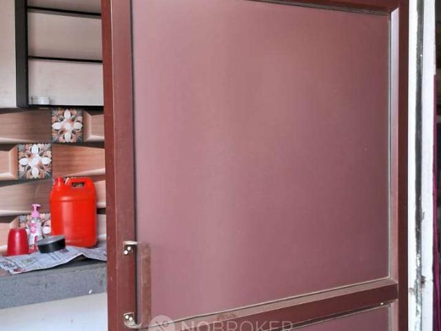 Flat for rent in East Delhi, Deri