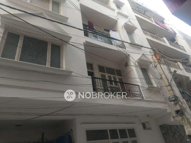 Flat for rent in Deri