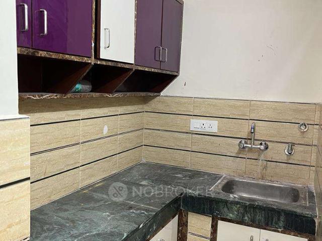 Flat for rent in South Delhi, Deri