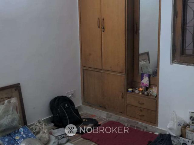 Flat for rent in South Delhi, Deri