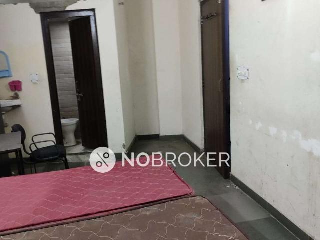 Flat for rent in Shivalik, Delhi