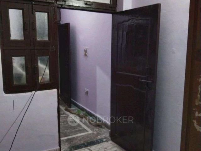 Flat for rent in East Delhi, Deri