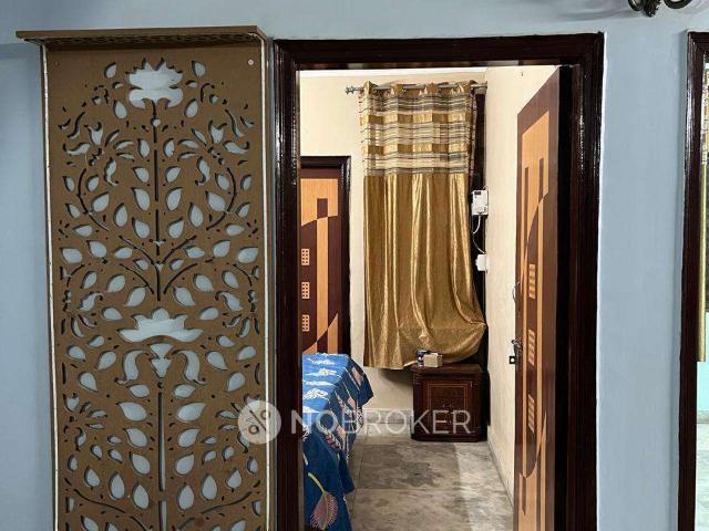 Flat for rent in South West Delhi, Deri