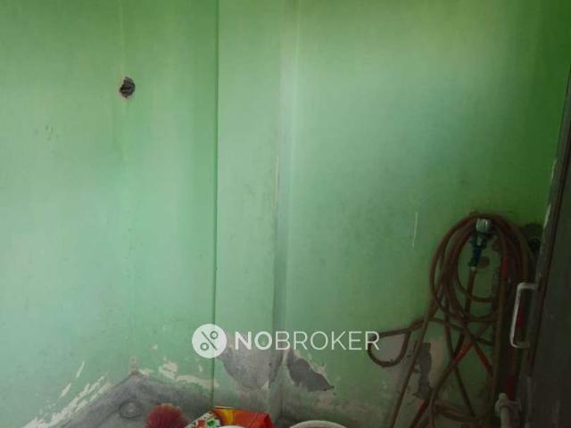 Flat for rent in East Delhi, Deri