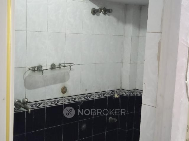 Flat for rent in East Delhi, Deri