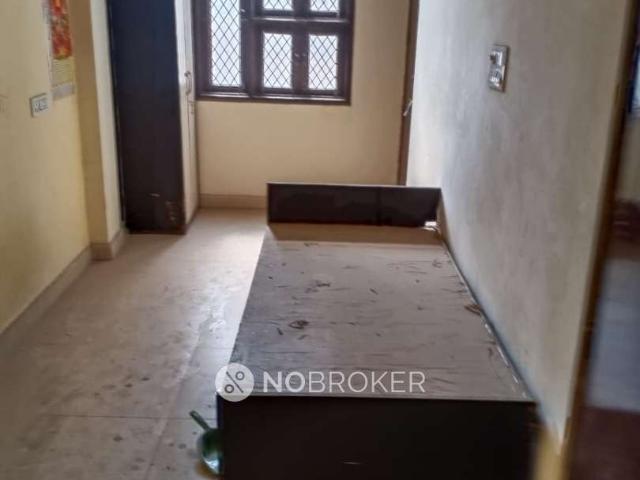 Flat for rent in East Delhi, Deri