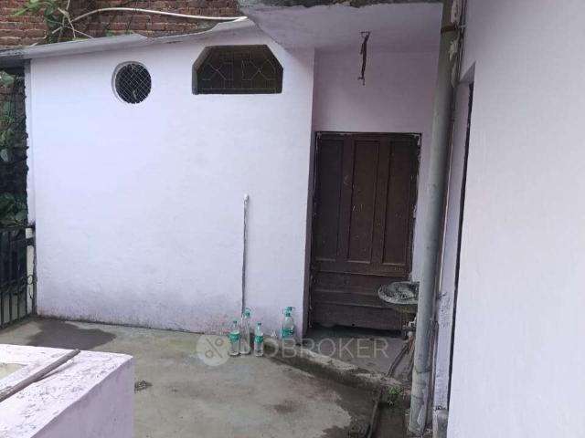 Flat for rent in West Delhi, Deri